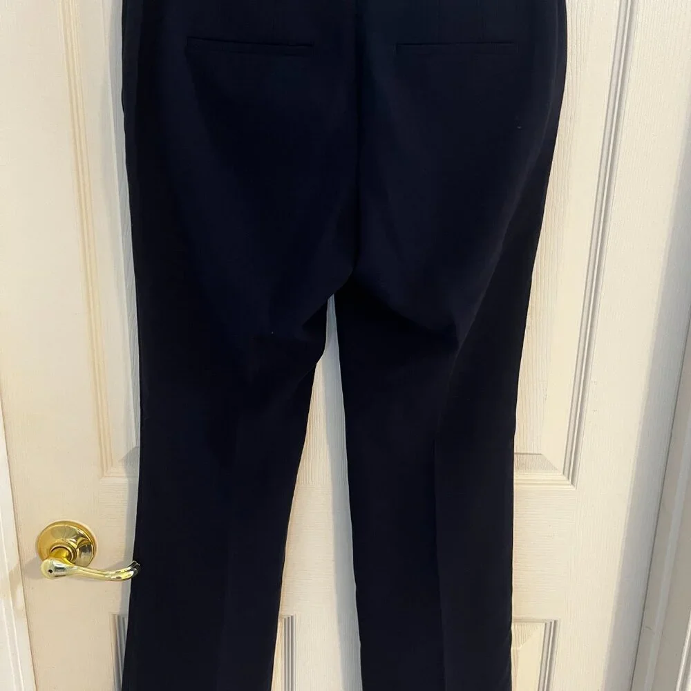 Mid Rise Straight Pant in Textured Drape - Curvy Fit Petite - Navy 2P - Picture 4 of 6